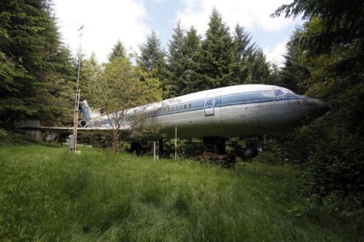 Американский пенсионер поселился в самолете Boeing 727