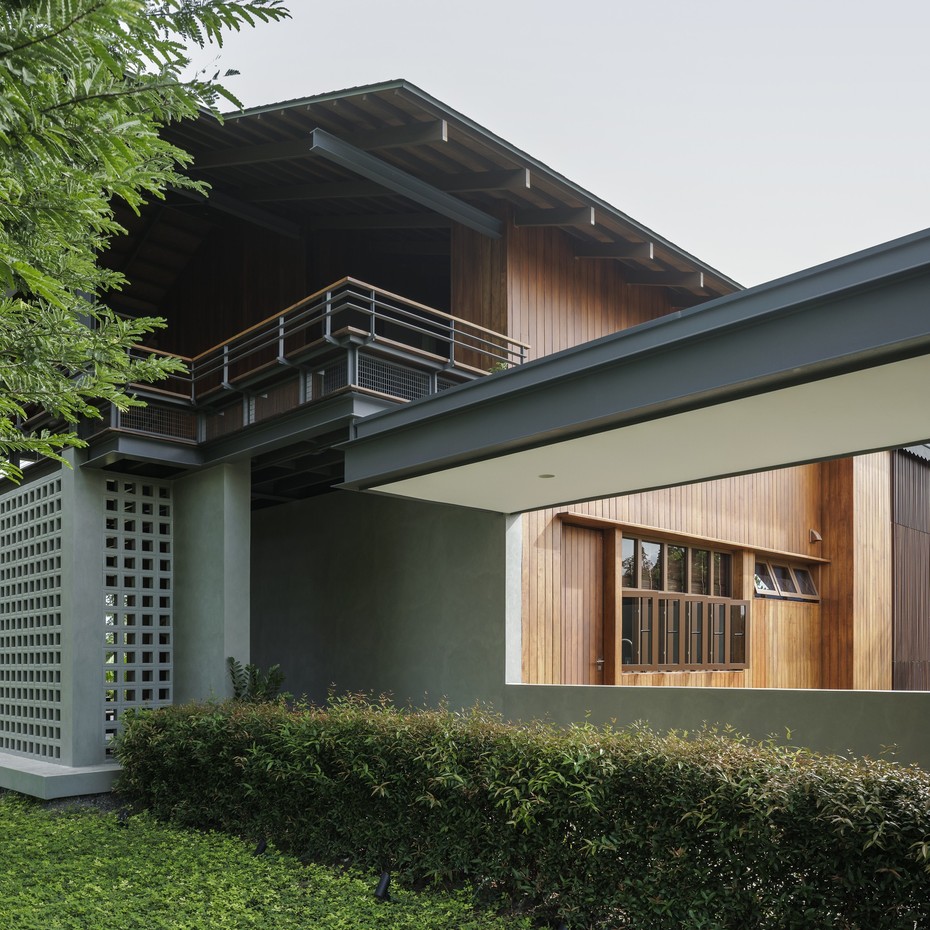 Дом Uthai Thani House экстерьер вид второй