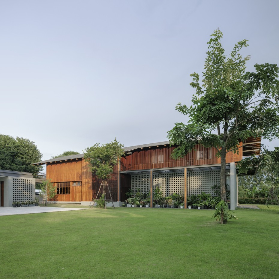 Дом Uthai Thani House экстерьер вид первый