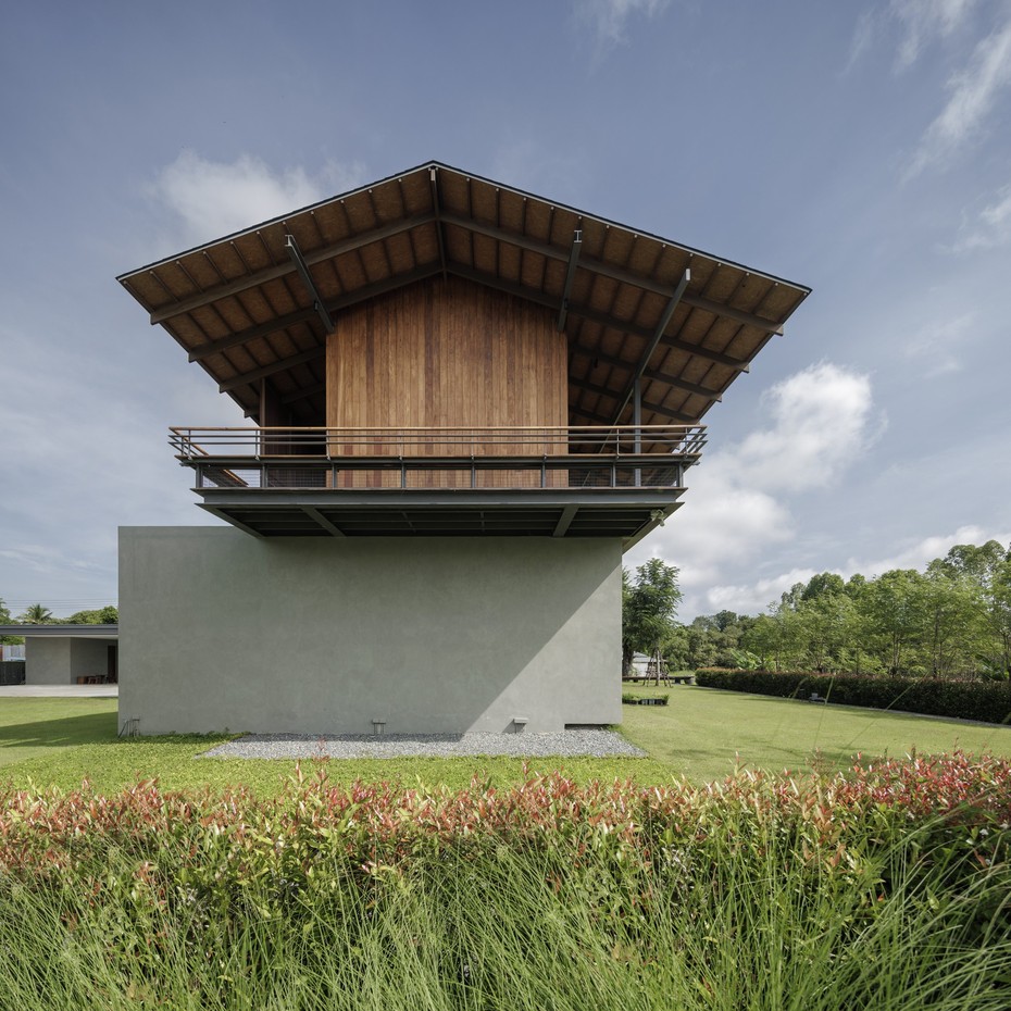 Дом Uthai Thani House экстерьер вид пятый