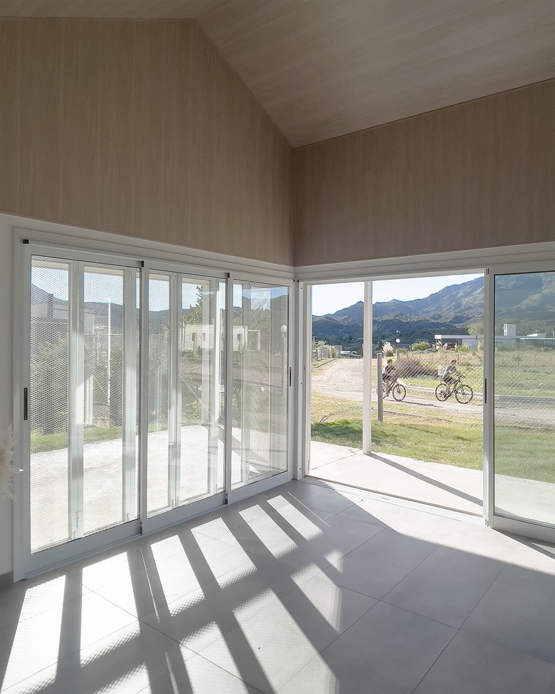 Дом Barn House вид первый