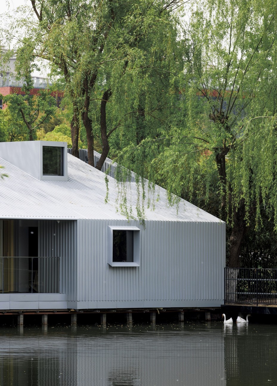 Павильон The Lake House вид второй