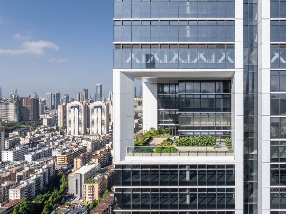 Небоскреб CITIC International Building вид четвертый