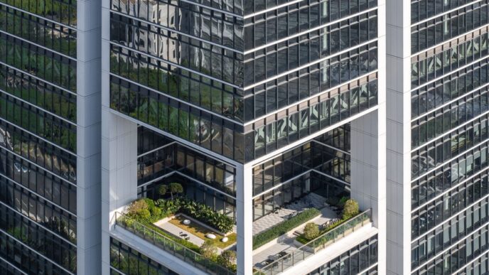 Небоскреб CITIC International Building вид второй