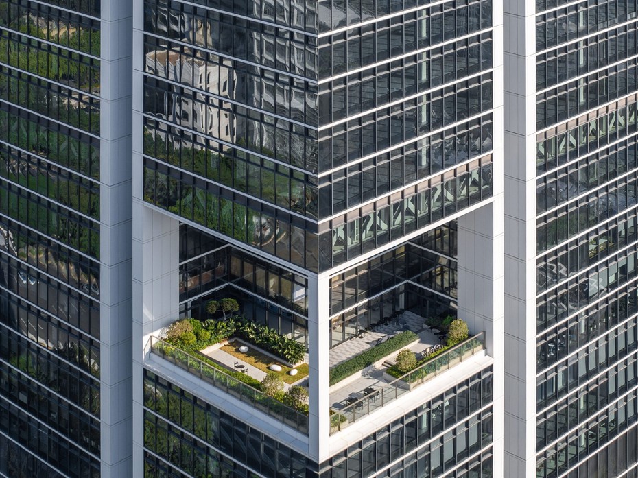 Небоскреб CITIC International Building вид второй