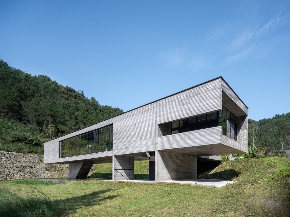 Комплекс Wudang Mountain Visitor Center вид седьмой