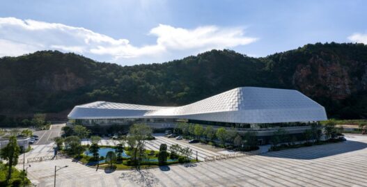 Комплекс Hushan Sports Park Swimming Center вид восьмой