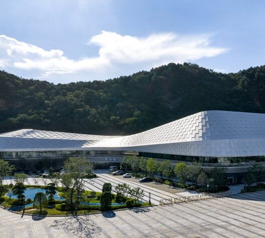 Комплекс Hushan Sports Park Swimming Center вид восьмой