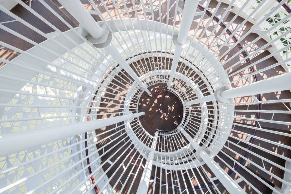 Башня Lunar Tower вид первый