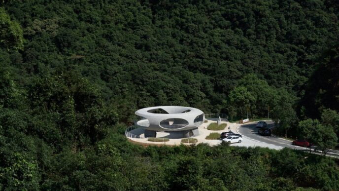 Павильон Resting Loop with Views вид пятый