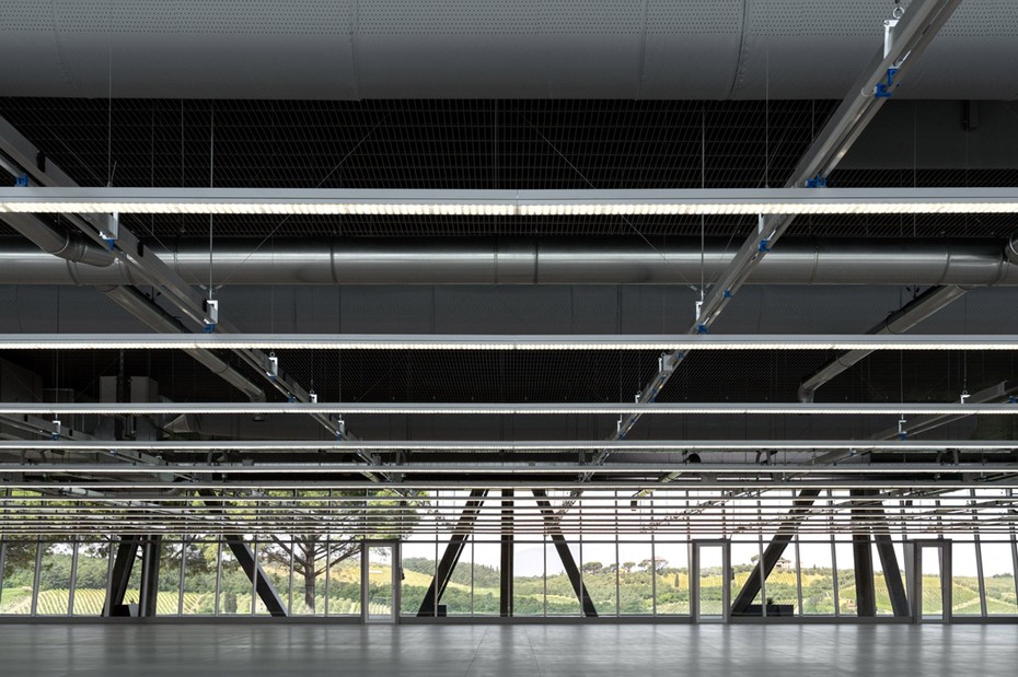 Фабрика Balenciaga вид второй