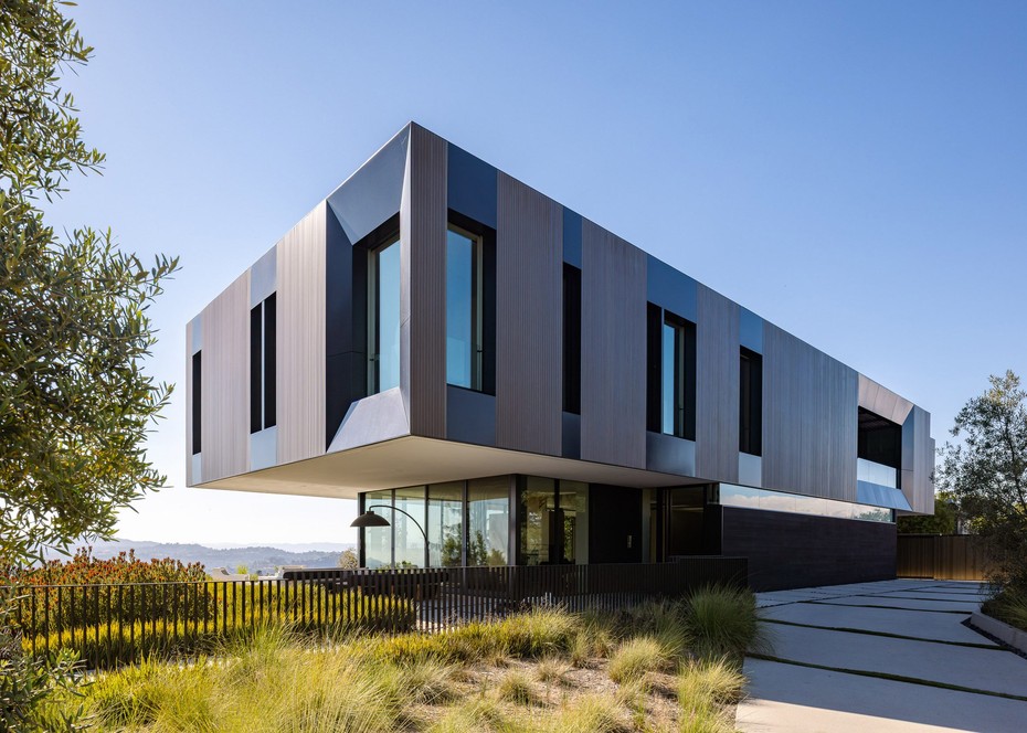 Дом Bronze and Black House вид пятый