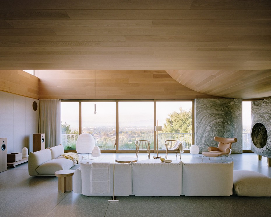 Дом House of Horns вид первый