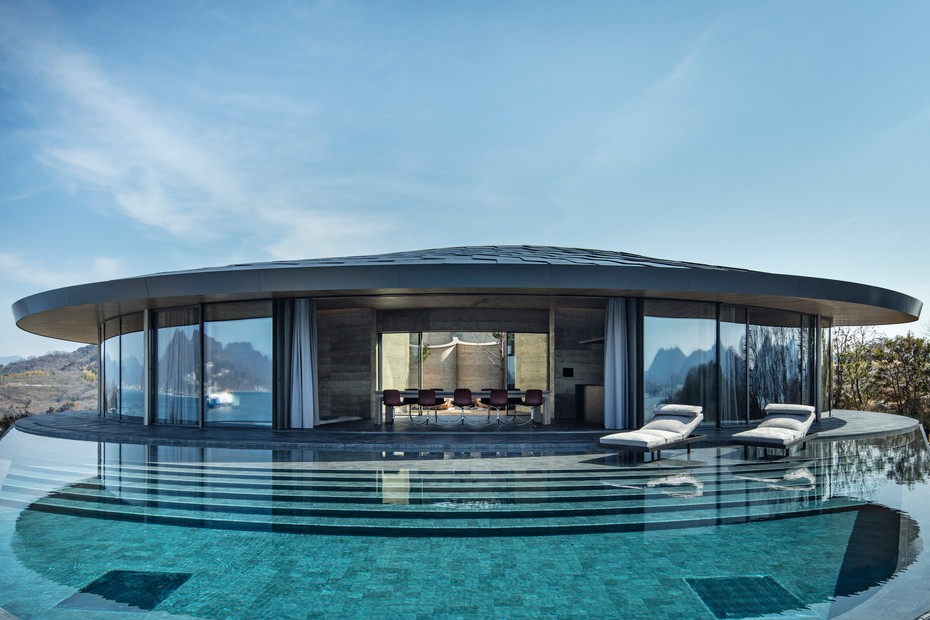 Комплекс Not A Hotel Setouchi вид восьмой