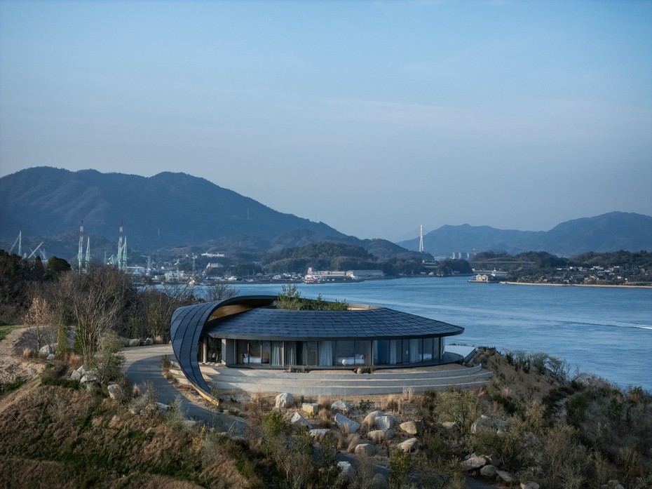 Комплекс Not A Hotel Setouchi вид девятый