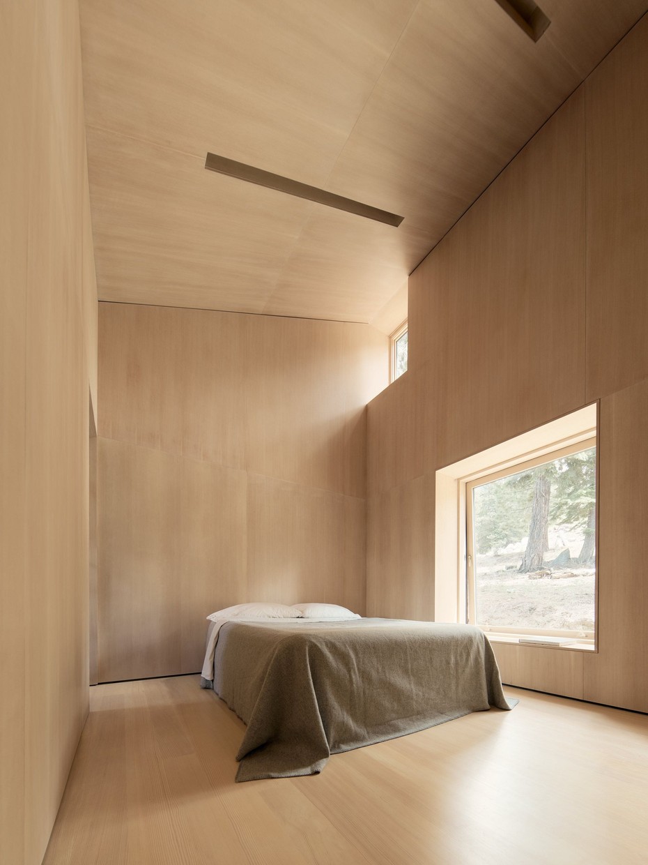 Дом Staggered Cabin вид четвертый