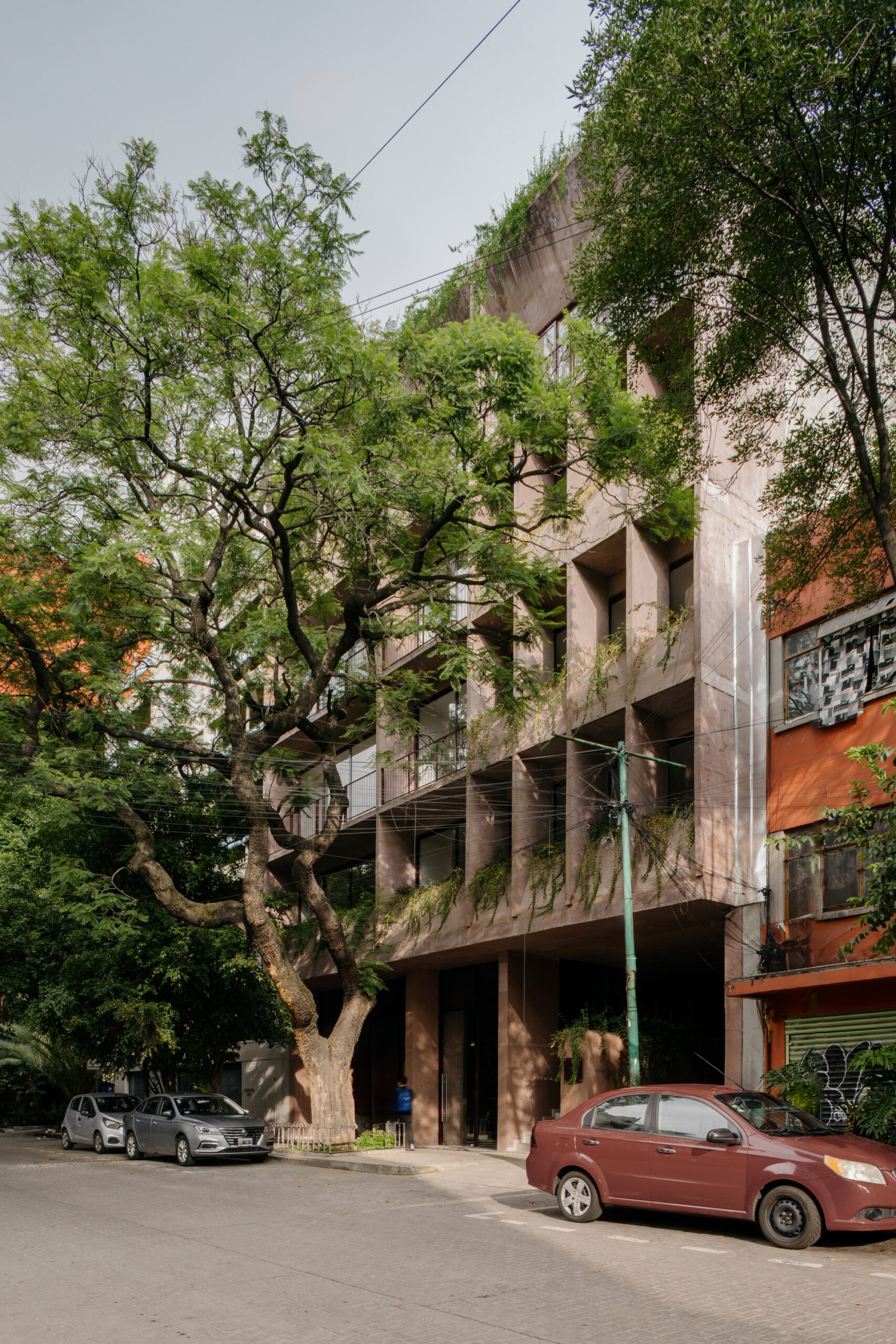 Londres 187 Building / CCA | Bernardo Quinzaños + Olga Romano
