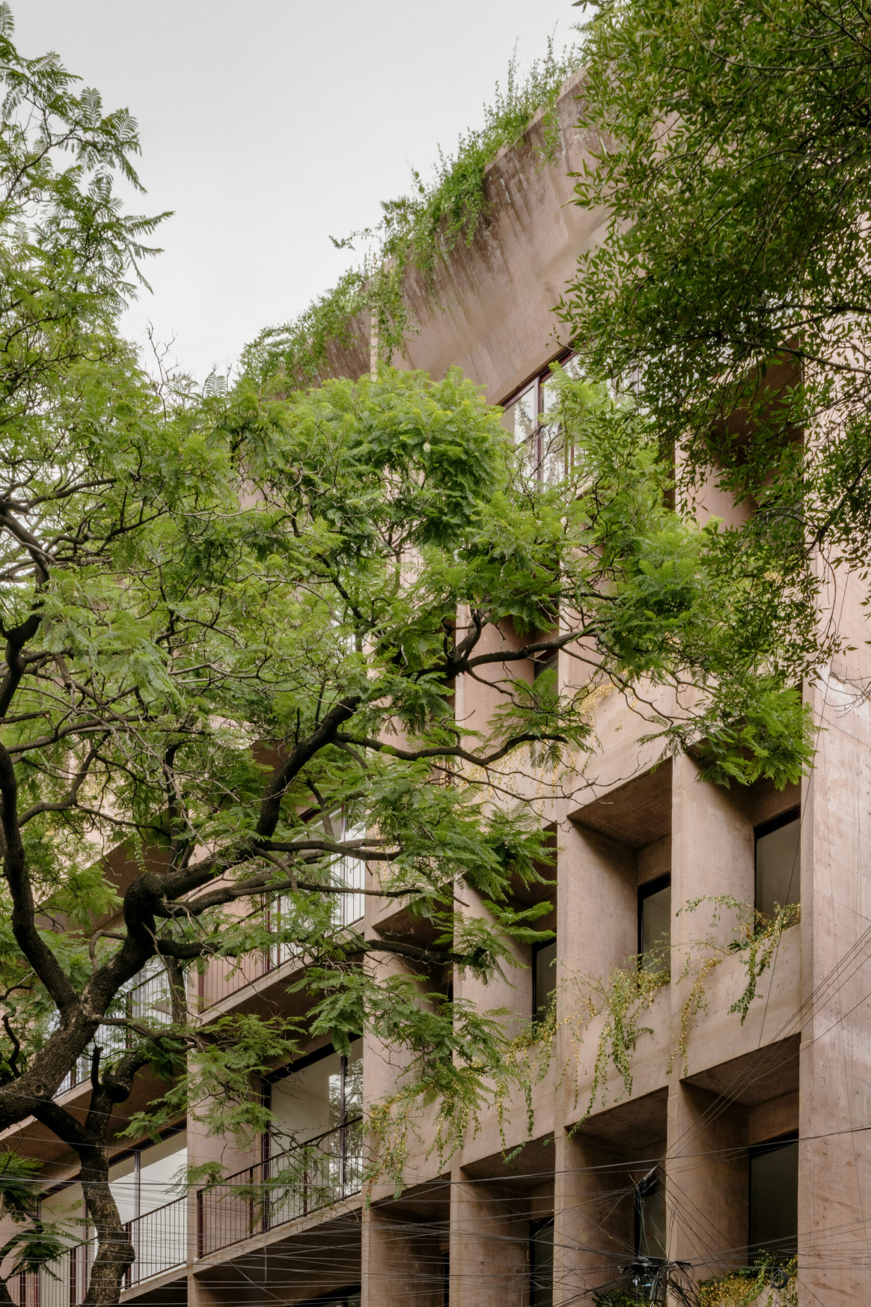 Londres 187 Building / CCA | Bernardo Quinzaños + Olga Romano