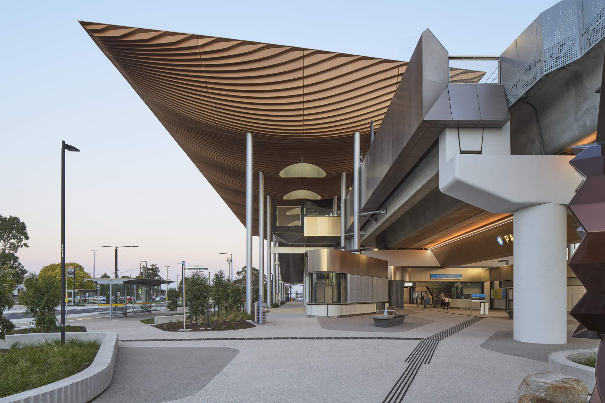 Pakenham Station / Genton: новая роль транспортного узла в Пакенхэме