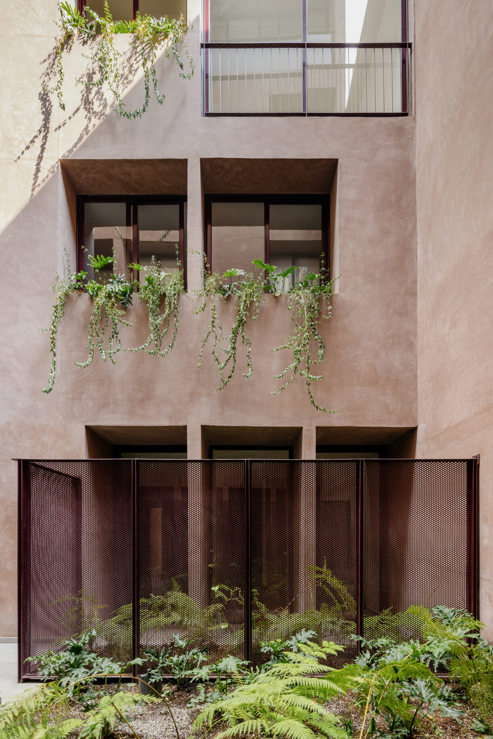 Londres 187 Building / CCA | Bernardo Quinzaños + Olga Romano
