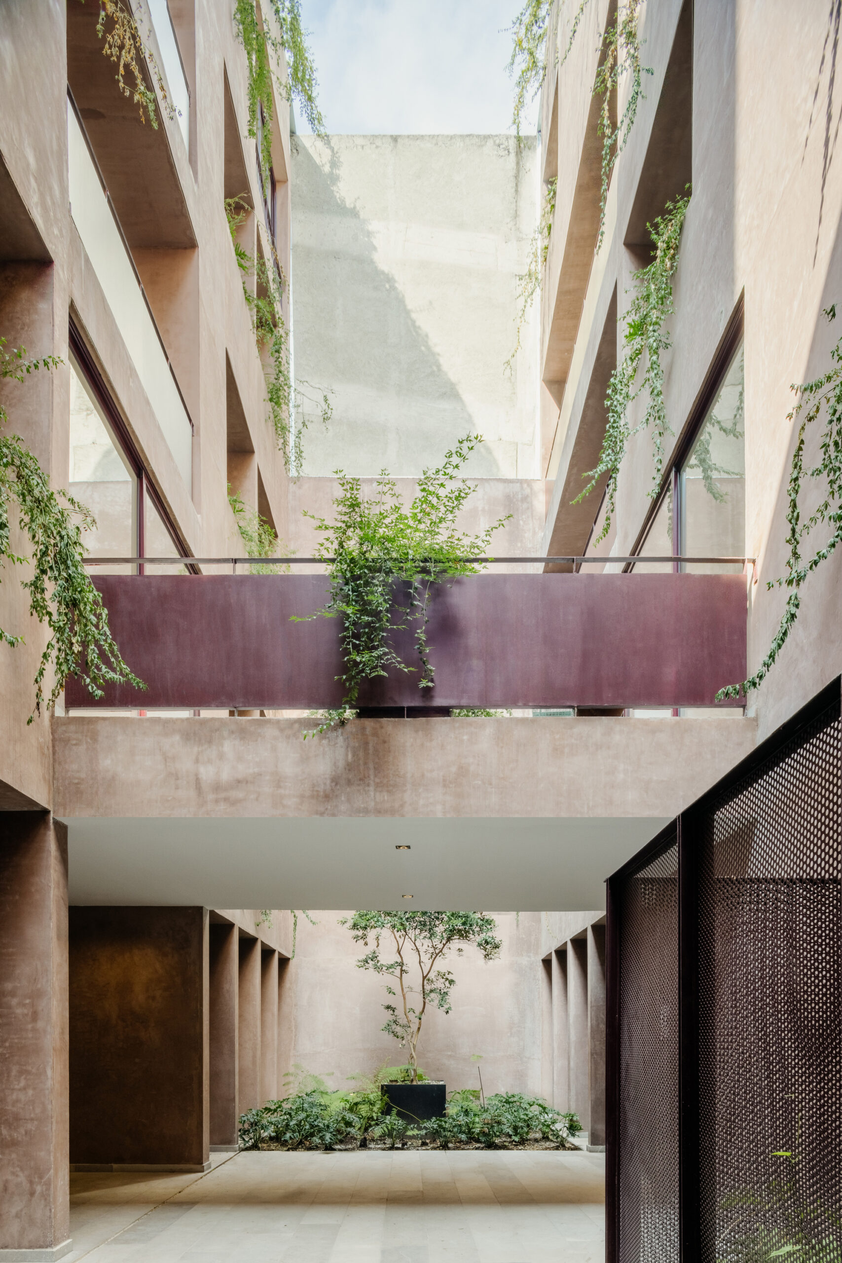 Londres 187 Building / CCA | Bernardo Quinzaños + Olga Romano