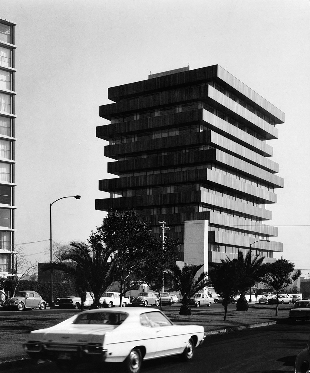 Palmas 555 / Sordo Madaleno Arquitectos