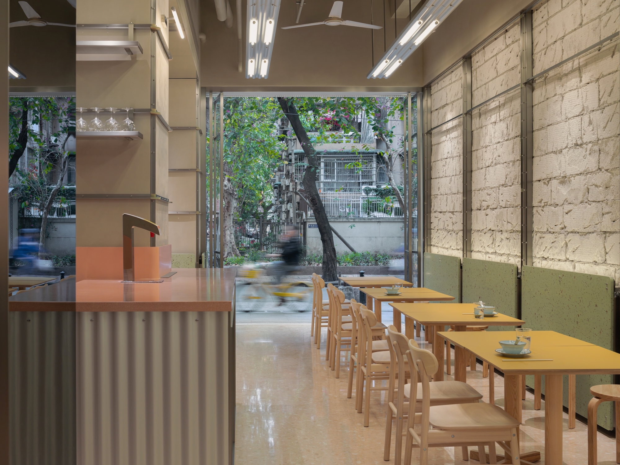Ресторан Yunju Roast Meat Restaurant / LUKSTUDIO