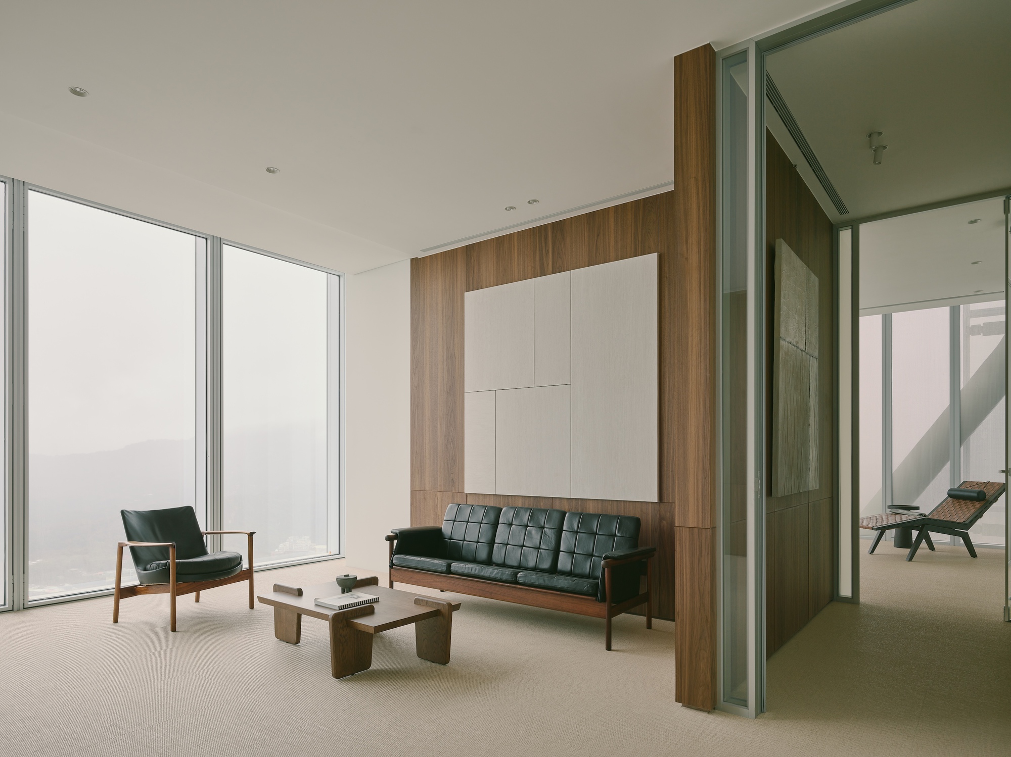 Office H / Minuspluse Design — офис в Тайбэе с «зоной взаимодействия сотрудников» в центре планировки