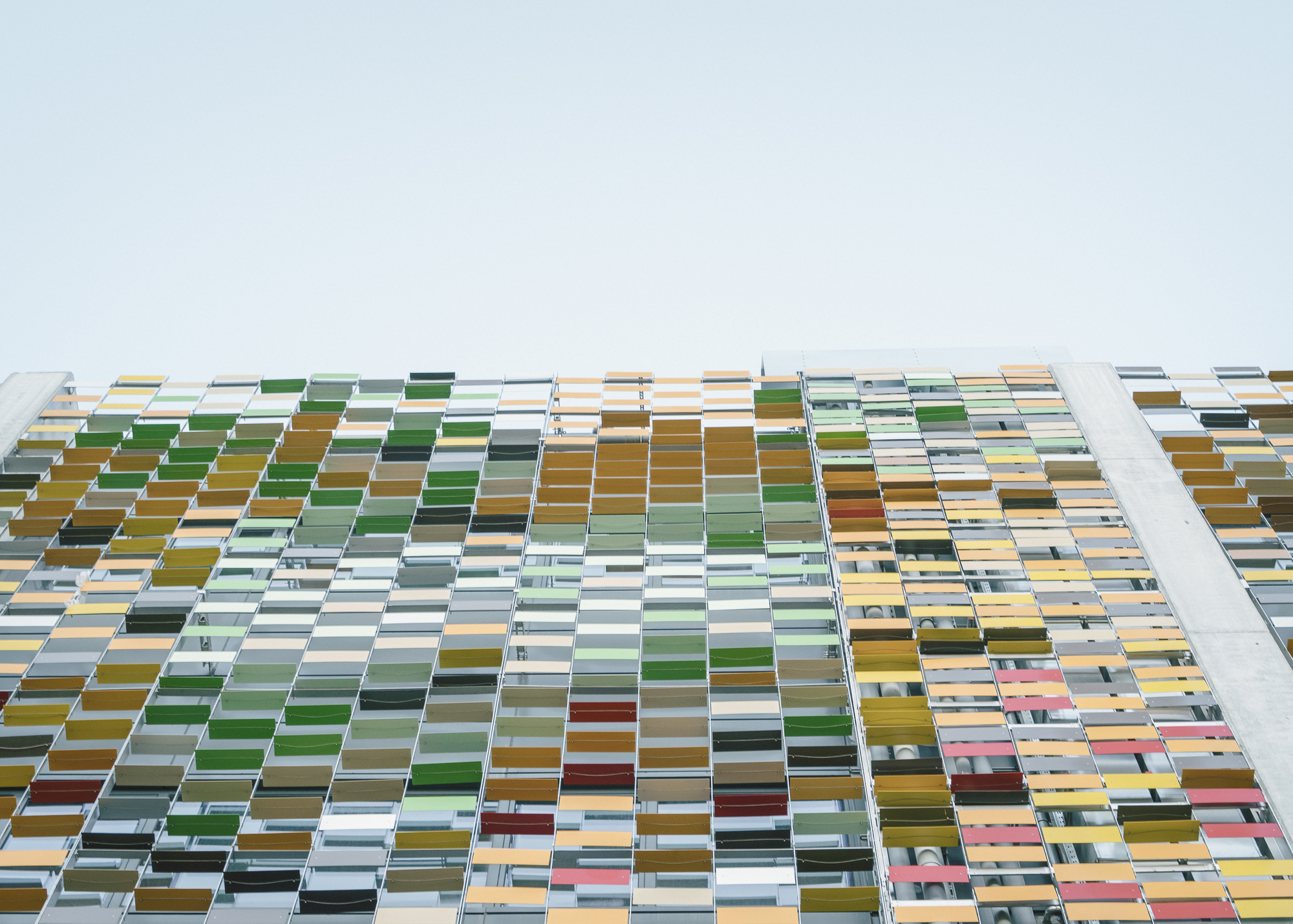 Delta Business Center / Picharchitects/Pich-Aguilera