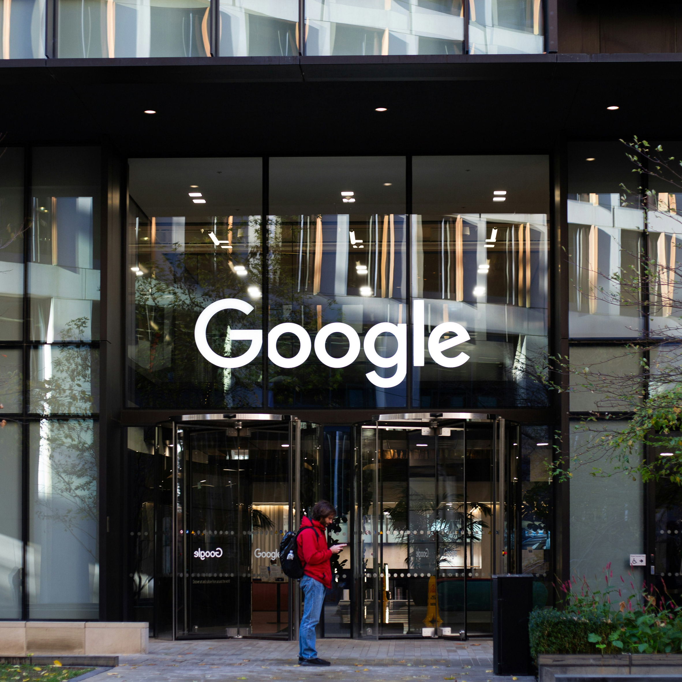 Google представила обновлённый визуальный стиль Gemini с языком Neural Expressive