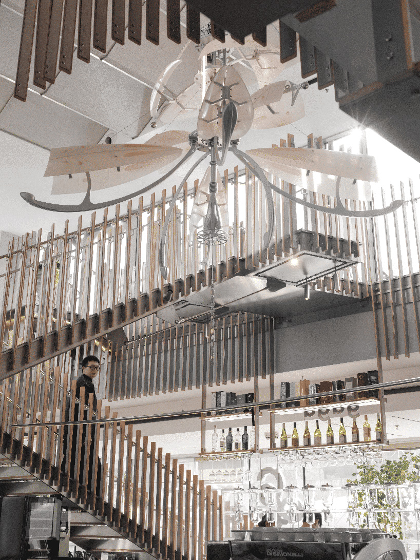 Arc of the Wind: кинетическая инсталляция topoloy для ресторана Gaga в Beijing