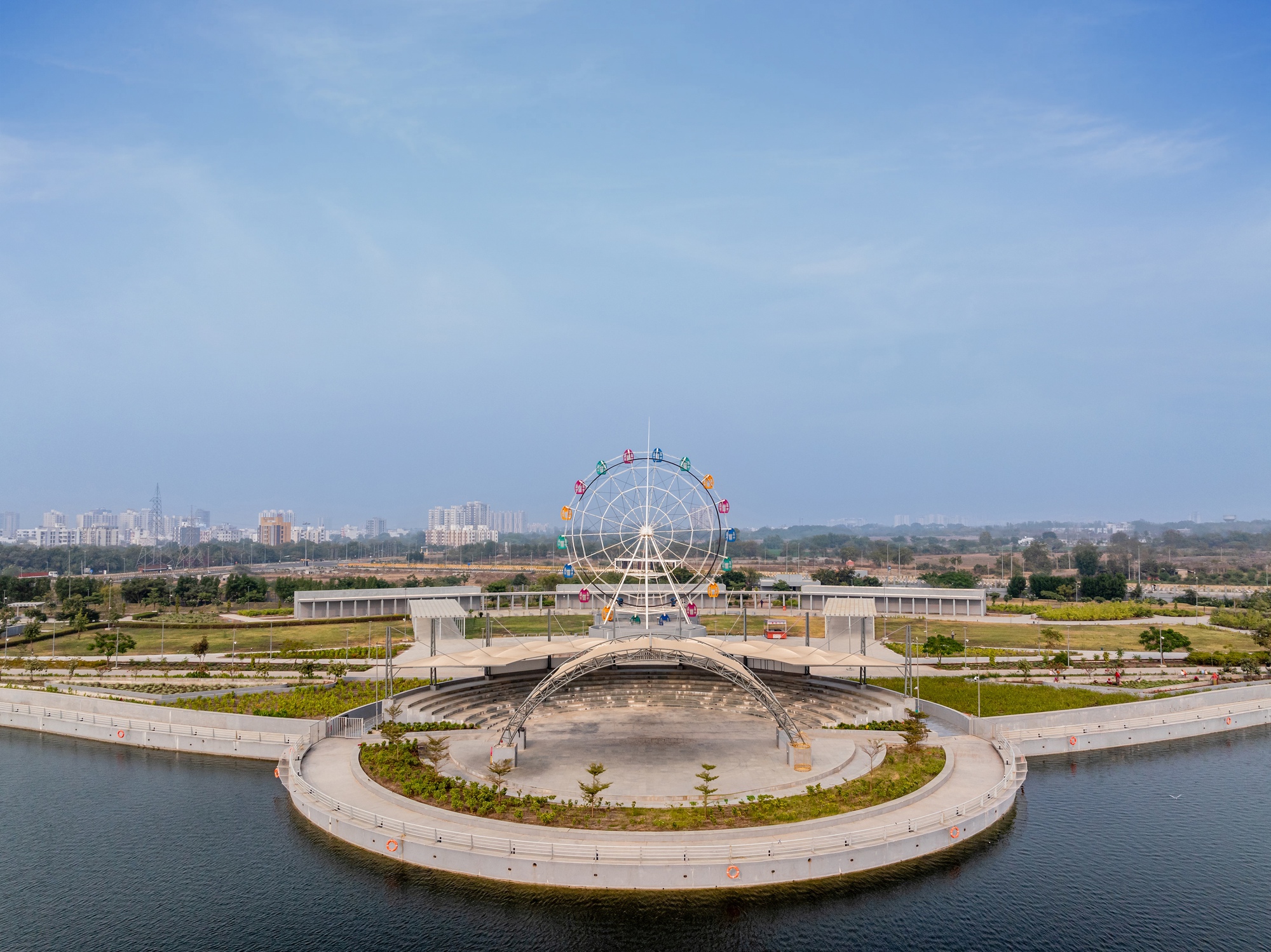 Atal Sarovar в Rajkot Smart City: городской водоём, который объединяет экологию и общественное пространство