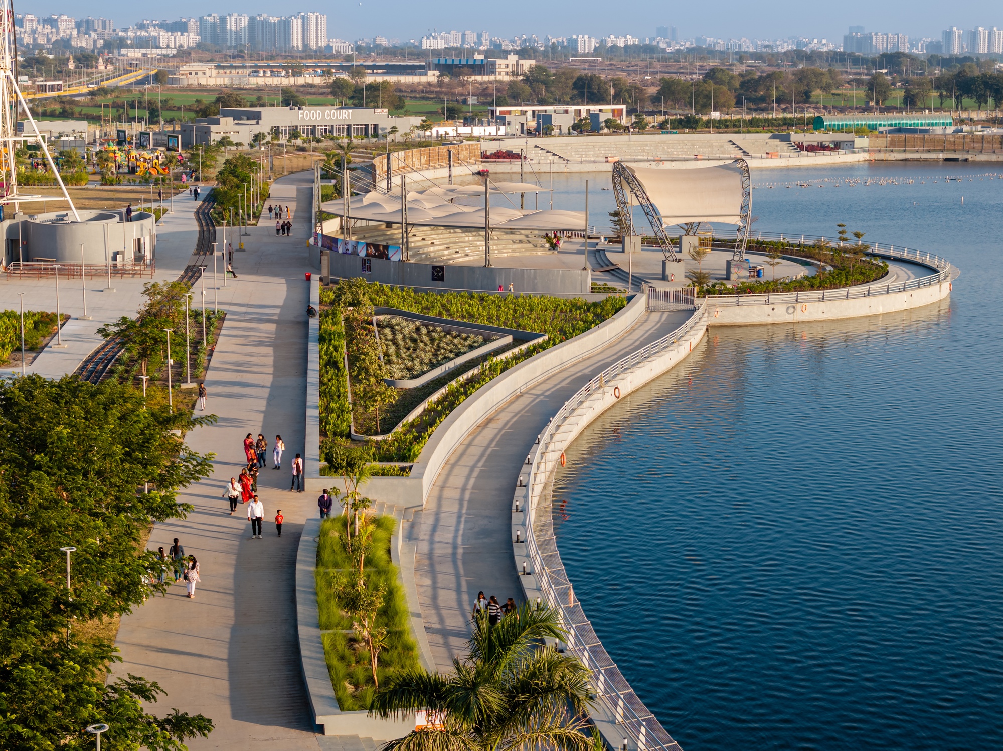 Atal Sarovar в Rajkot Smart City: городской водоём, который объединяет экологию и общественное пространство