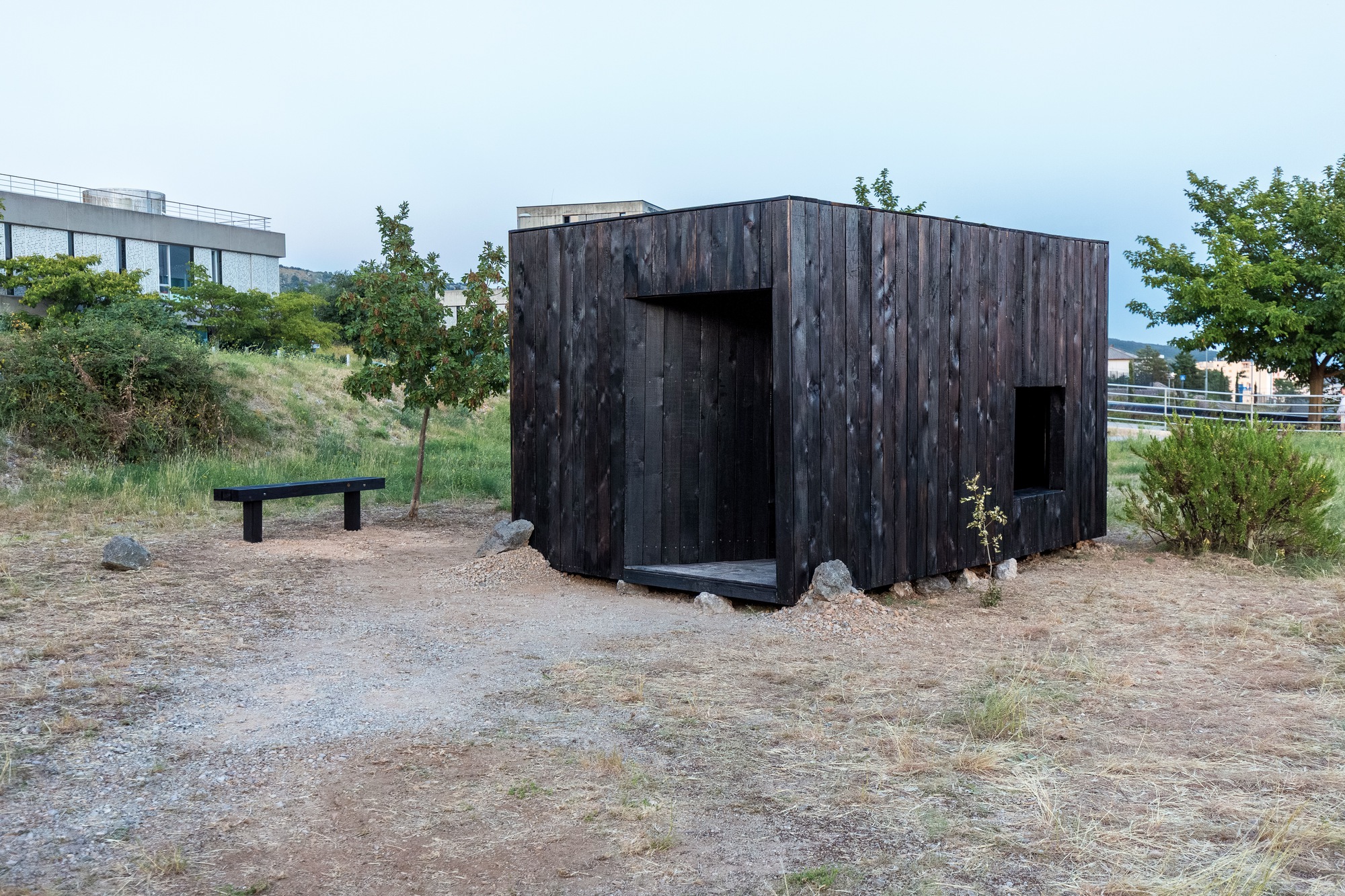 Black Thought Pavilion / Alberto Collet + Çisem Nur Yldirim + MEDS