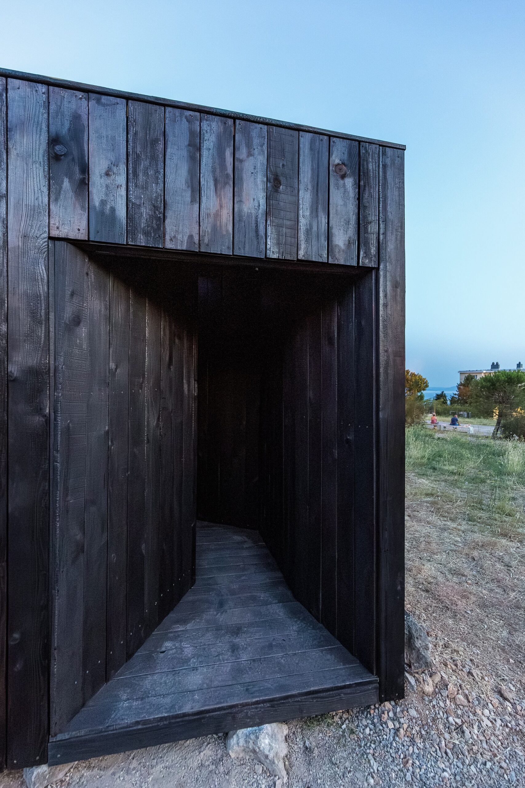 Black Thought Pavilion / Alberto Collet + Çisem Nur Yldirim + MEDS