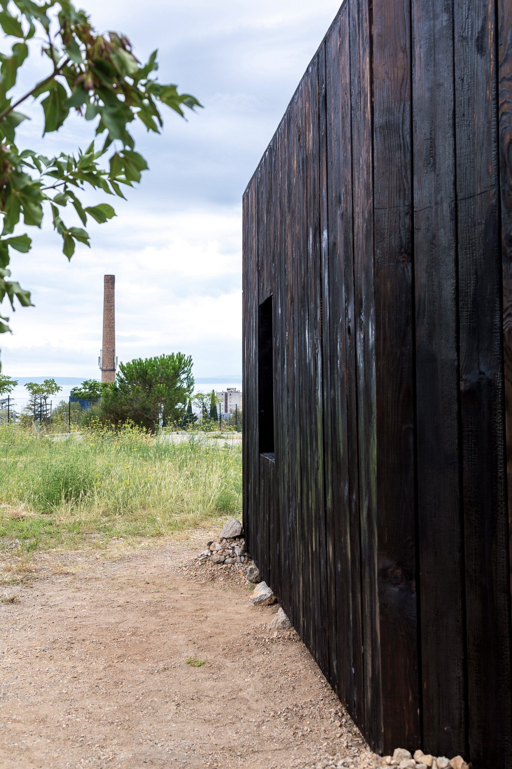 Black Thought Pavilion / Alberto Collet + Çisem Nur Yldirim + MEDS