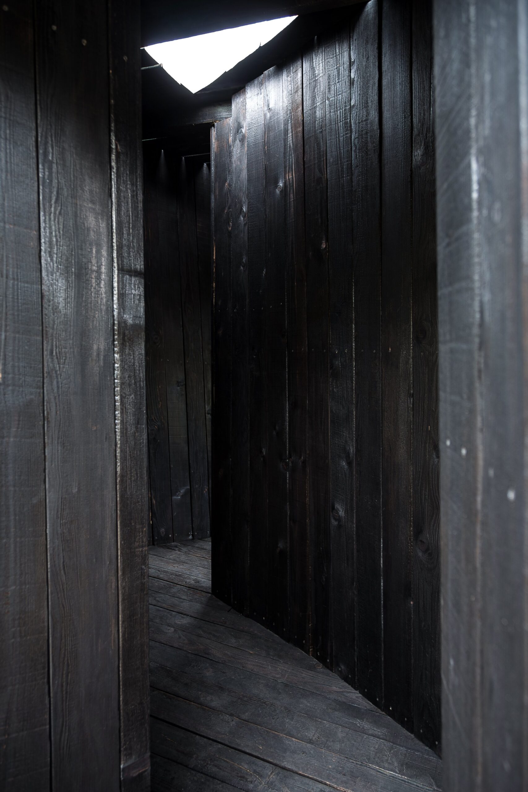 Black Thought Pavilion / Alberto Collet + Çisem Nur Yldirim + MEDS