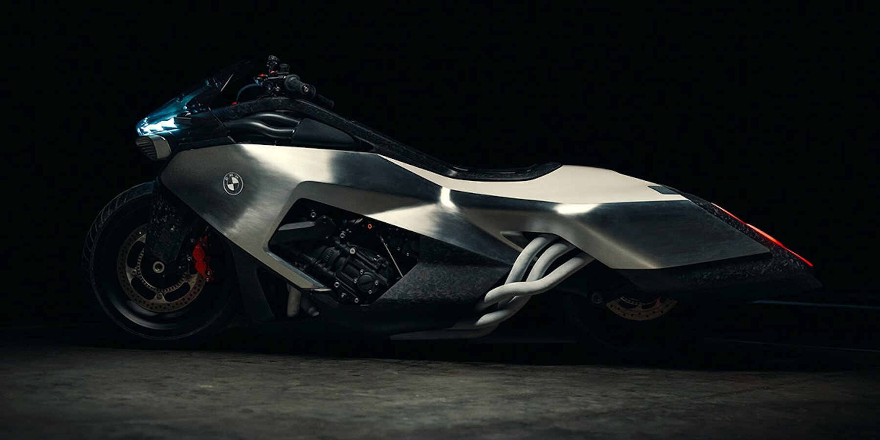 BMW Motorrad показала концепт Vision K 18: ретрофутуристический круизер с авиационными мотивами