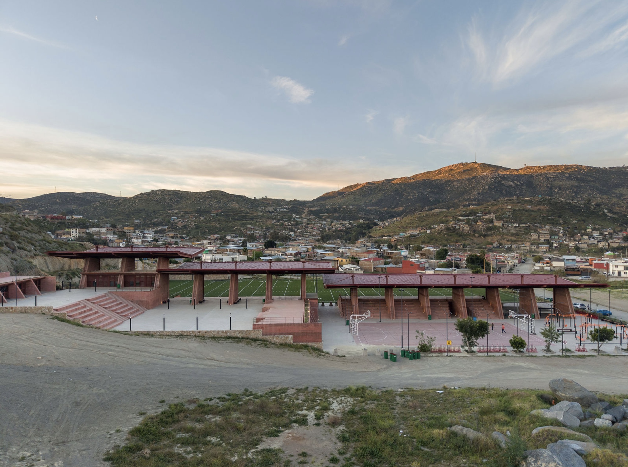 Центр спорта и культуры El Mayab / Taller de Arquitectura Miguel Montor