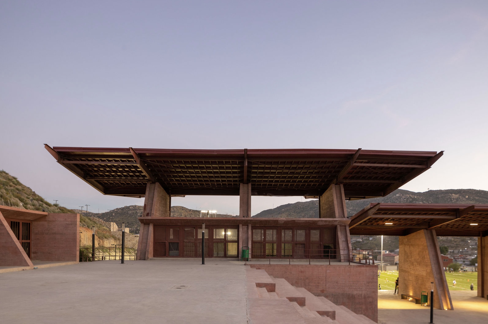 Центр спорта и культуры El Mayab / Taller de Arquitectura Miguel Montor