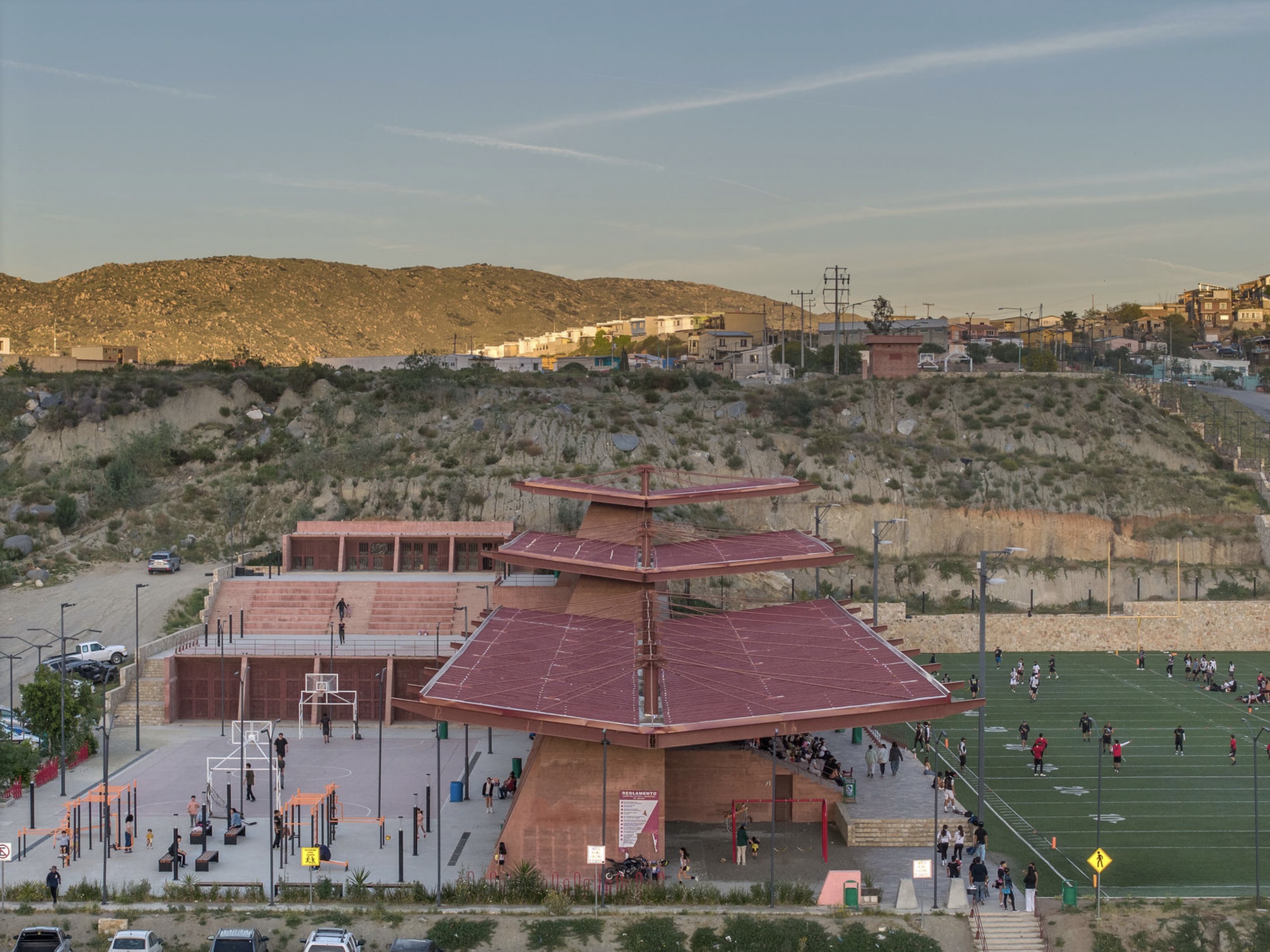 Центр спорта и культуры El Mayab / Taller de Arquitectura Miguel Montor