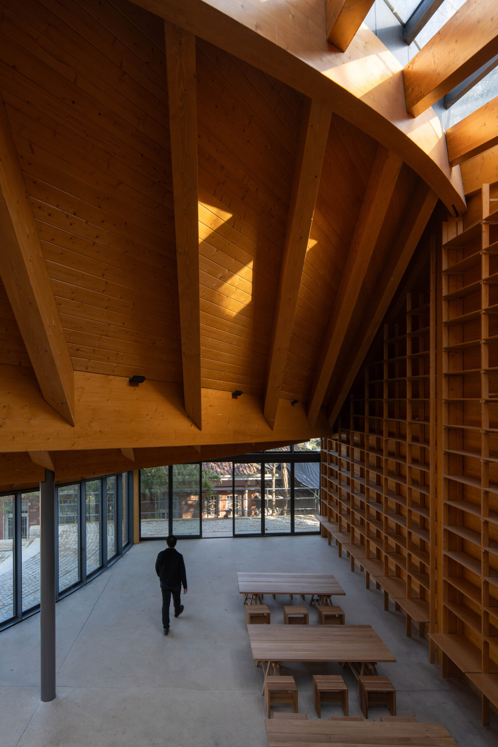 Carpenter's Home / Primary Architects — мастерская и общественный центр в Синьяне