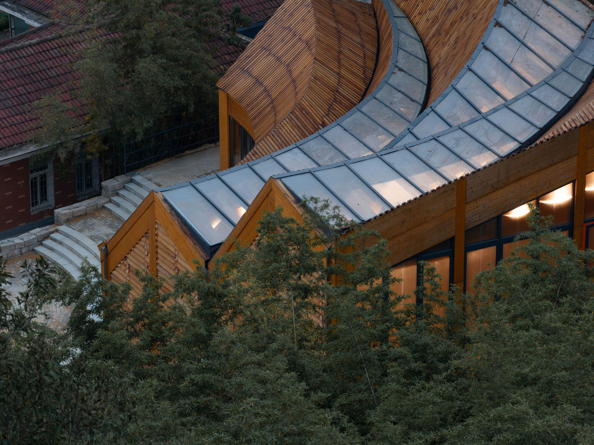 Carpenter's Home / Primary Architects — мастерская и общественный центр в Синьяне