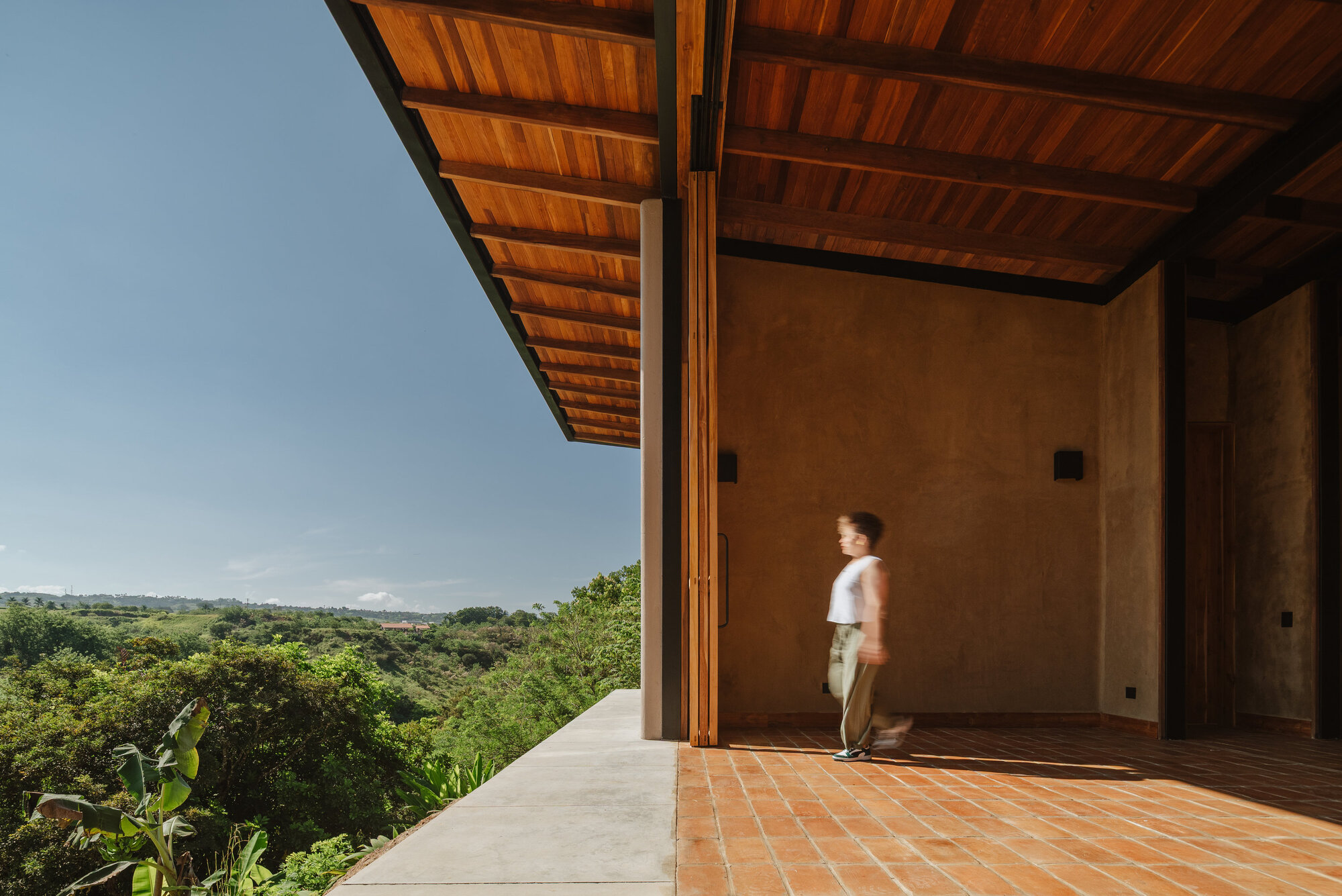 Clay House / Norenaarquitectos