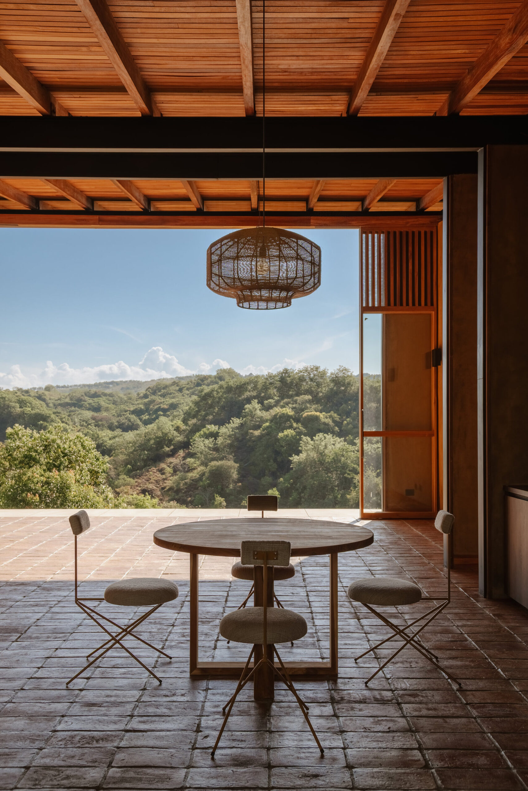 Clay House / Norenaarquitectos