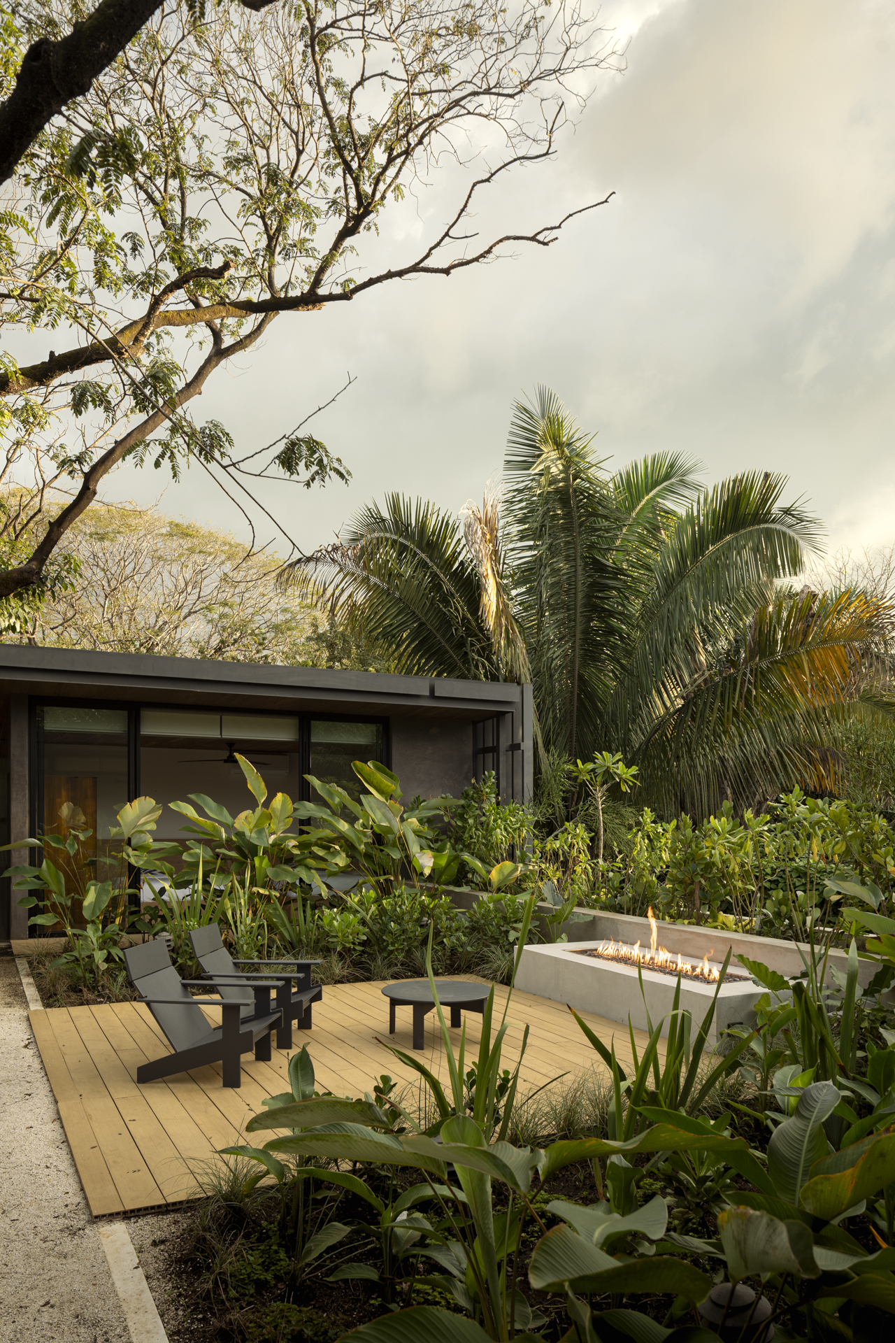 The Calm House / Carazo Arquitectura