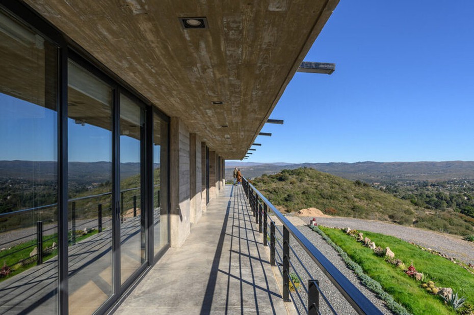 Дом House on Cerro El Dragón вид третий