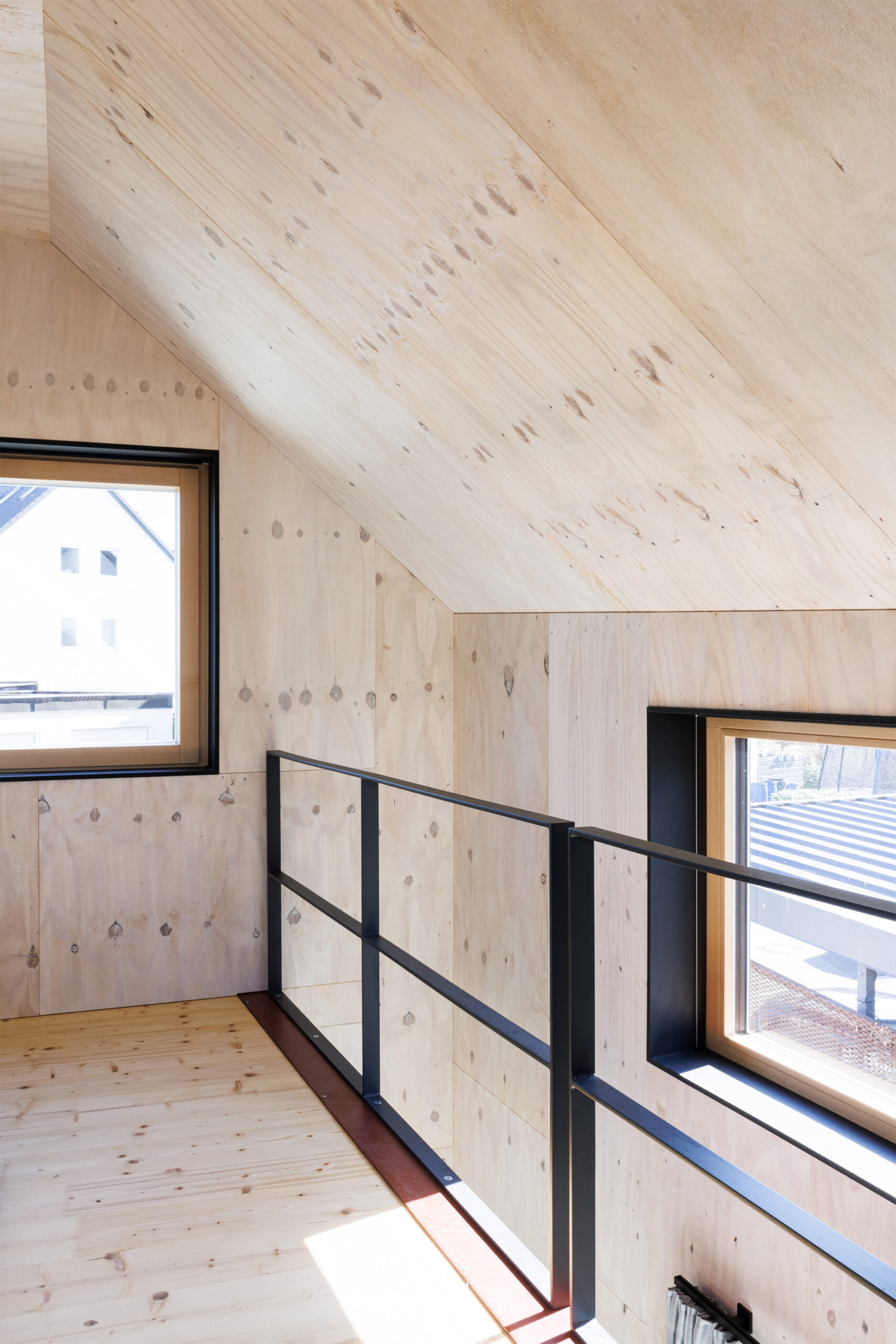 Cork House / studio bauform: расширение дома из кортена в Хомбурге