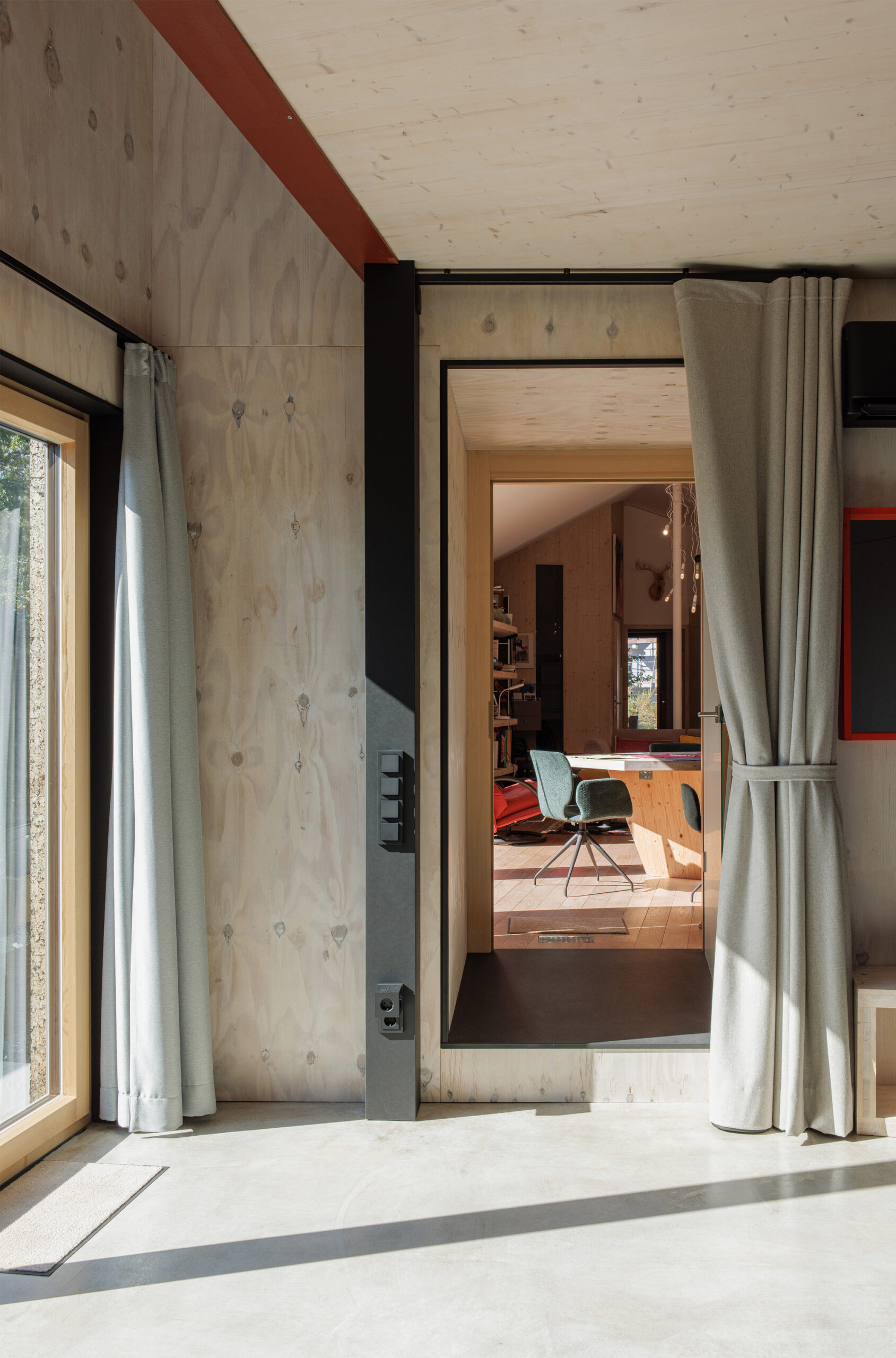 Cork House / studio bauform: расширение дома из кортена в Хомбурге