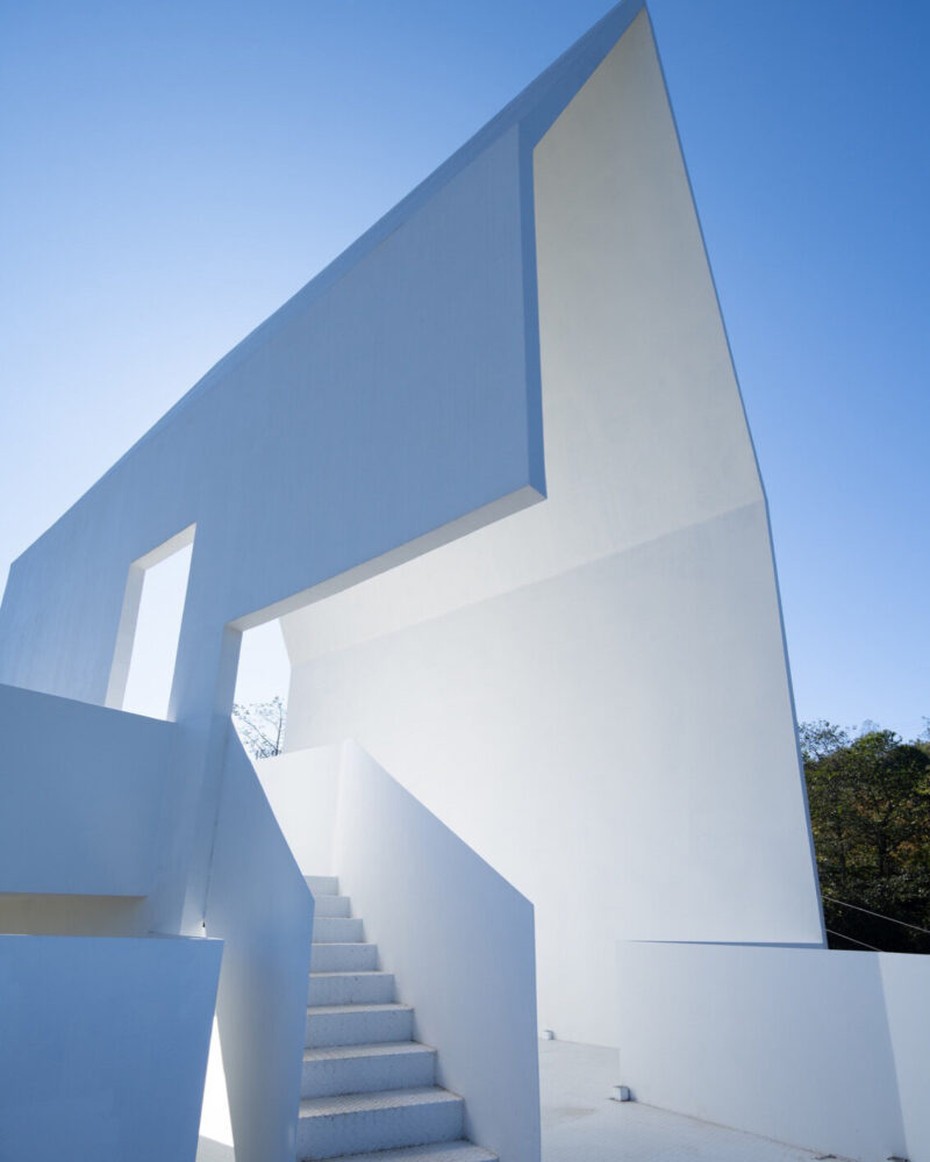 Галерея Dali Wuliangshan Flying Bird Art Gallery вид шестой